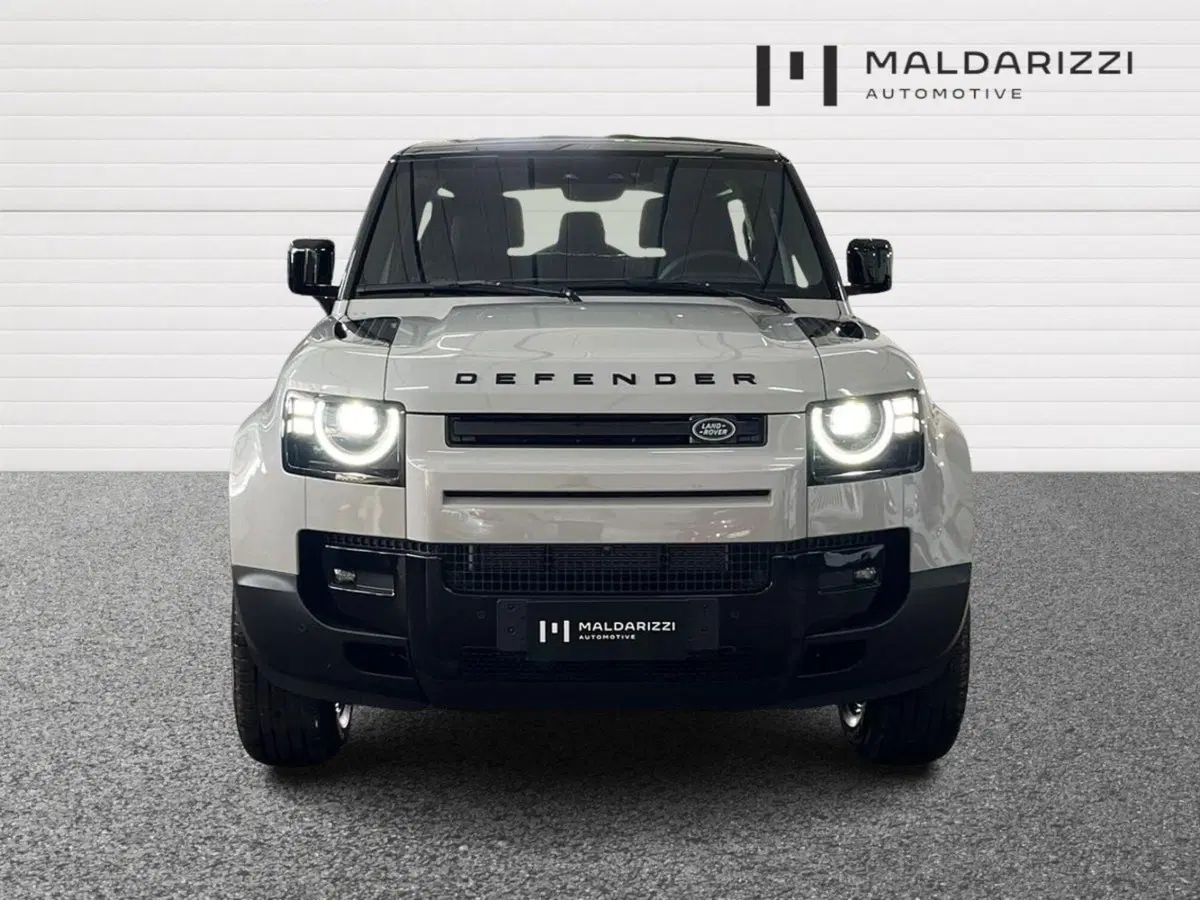 Land Rover Defender nuova a Foggia (2)