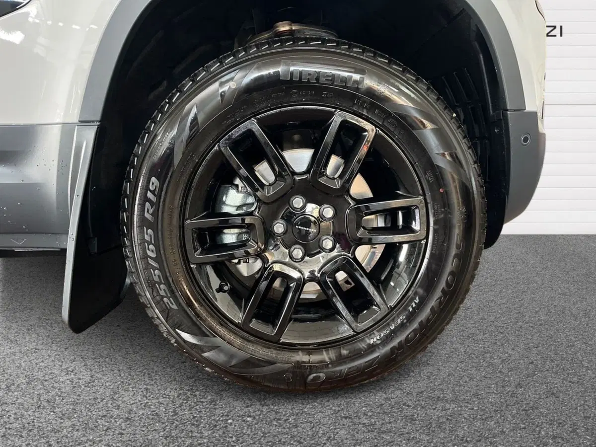 Land Rover Defender nuova a Foggia (6)