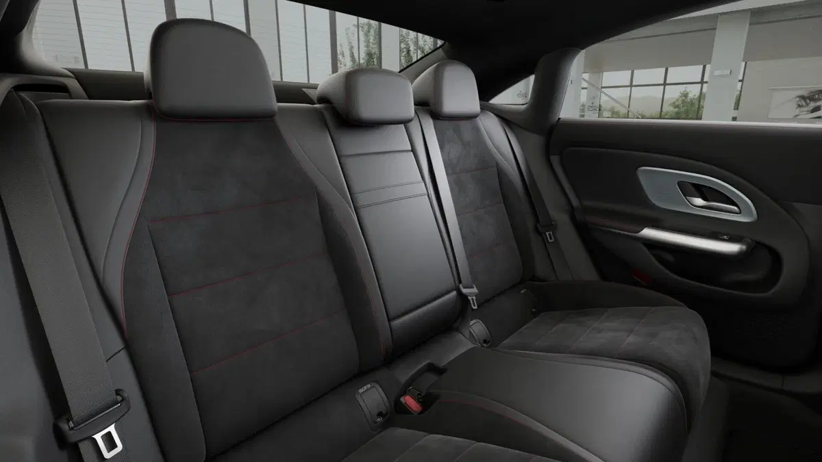 Mercedes-Benz CLA EQ nuova a Milano (6)