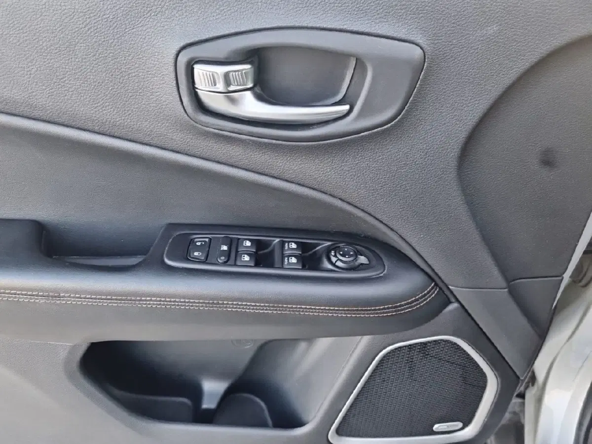 Jeep Compass usata a Pescara (18)