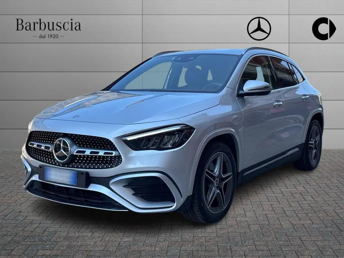 Mercedes-Benz GLA SUV usata a Pescara