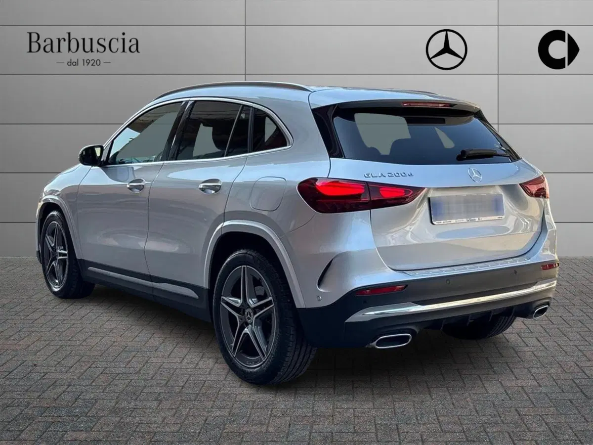 Mercedes-Benz GLA SUV usata a Pescara (4)