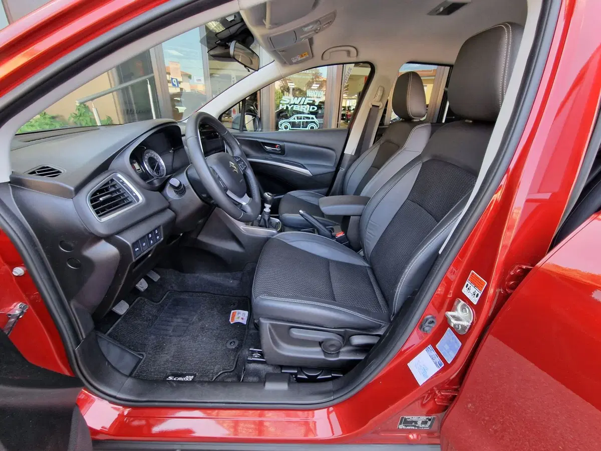 Suzuki S-Cross usata a Milano (6)