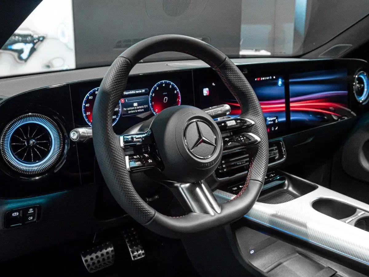 Mercedes-Benz CLA nuova a Macerata (11)