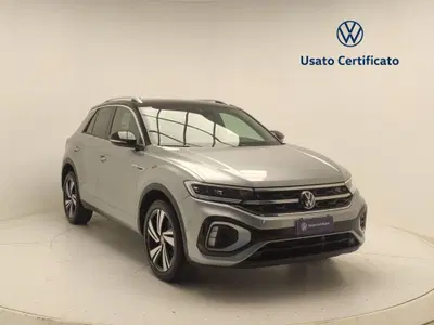 Volkswagen T-Roc 1.0 TSI R-Line del 2023 usata a Pratola Serra