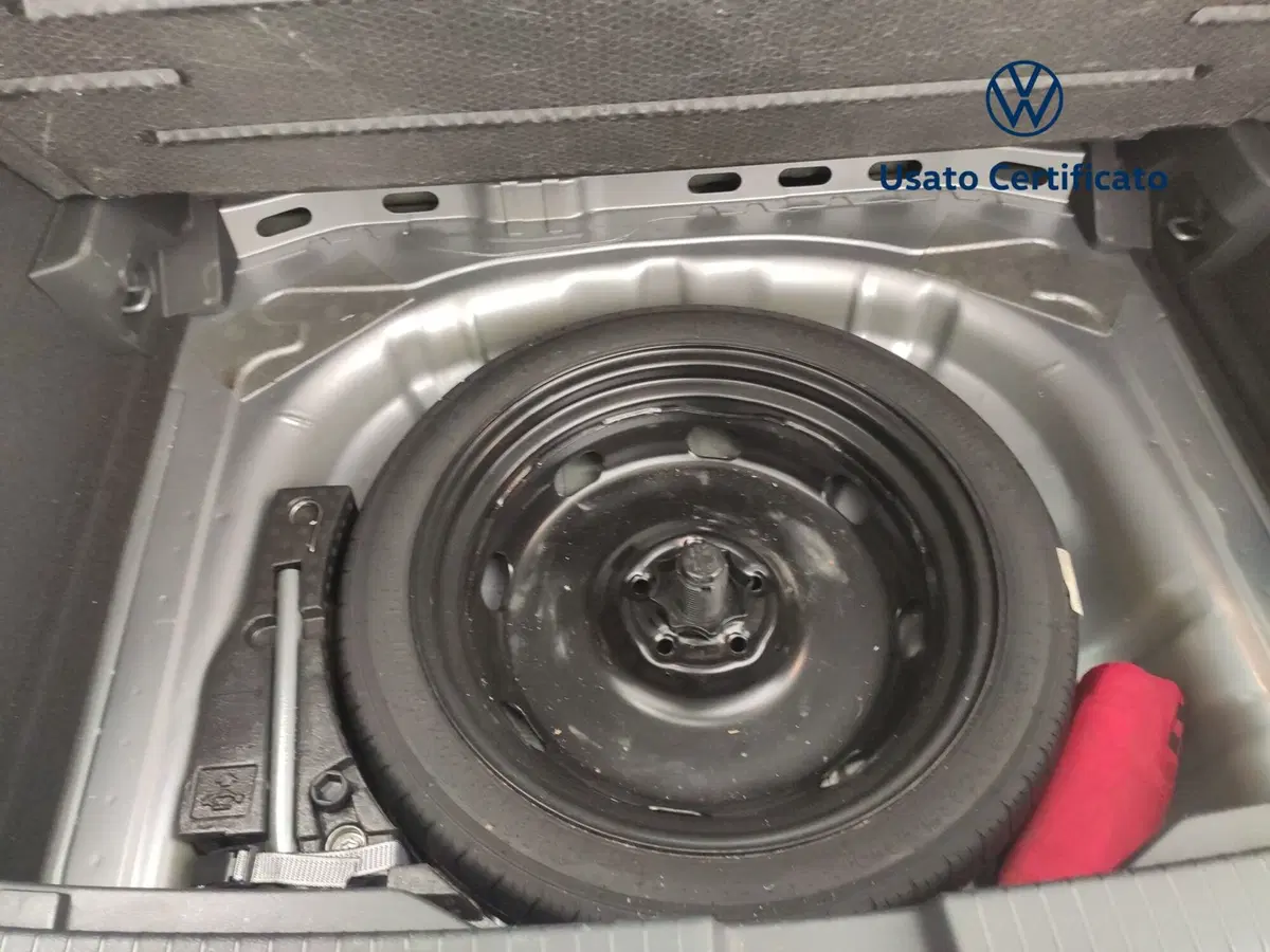 Volkswagen T-Roc usata a Avellino (17)