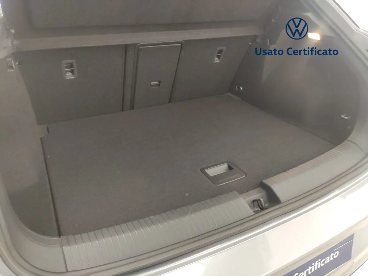 Volkswagen T-Roc usata a Avellino (8)