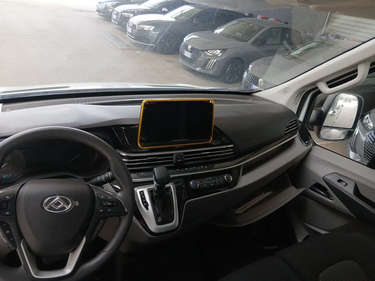 Maxus e Furgone nuova a Pordenone (12)