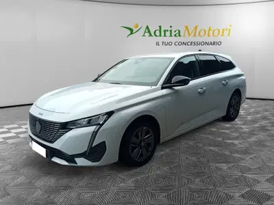 Peugeot 308 SW 1.5 bluehdi Allure s&amp;s 130cv eat8 del 2024 usata a Pordenone