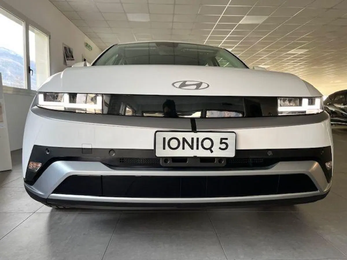 Hyundai Ioniq 5 usata a Verbano Cusio Ossola (17)