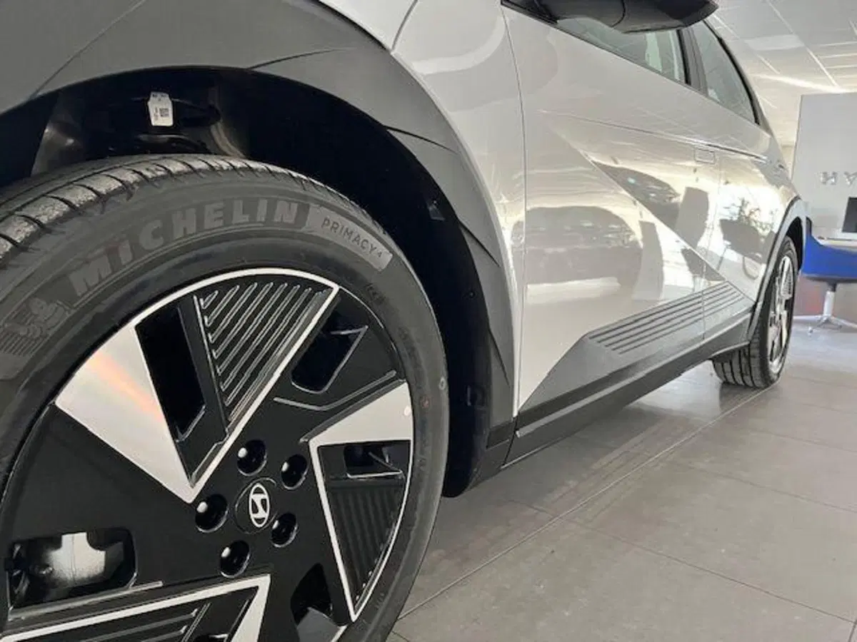 Hyundai Ioniq 5 usata a Verbano Cusio Ossola (19)