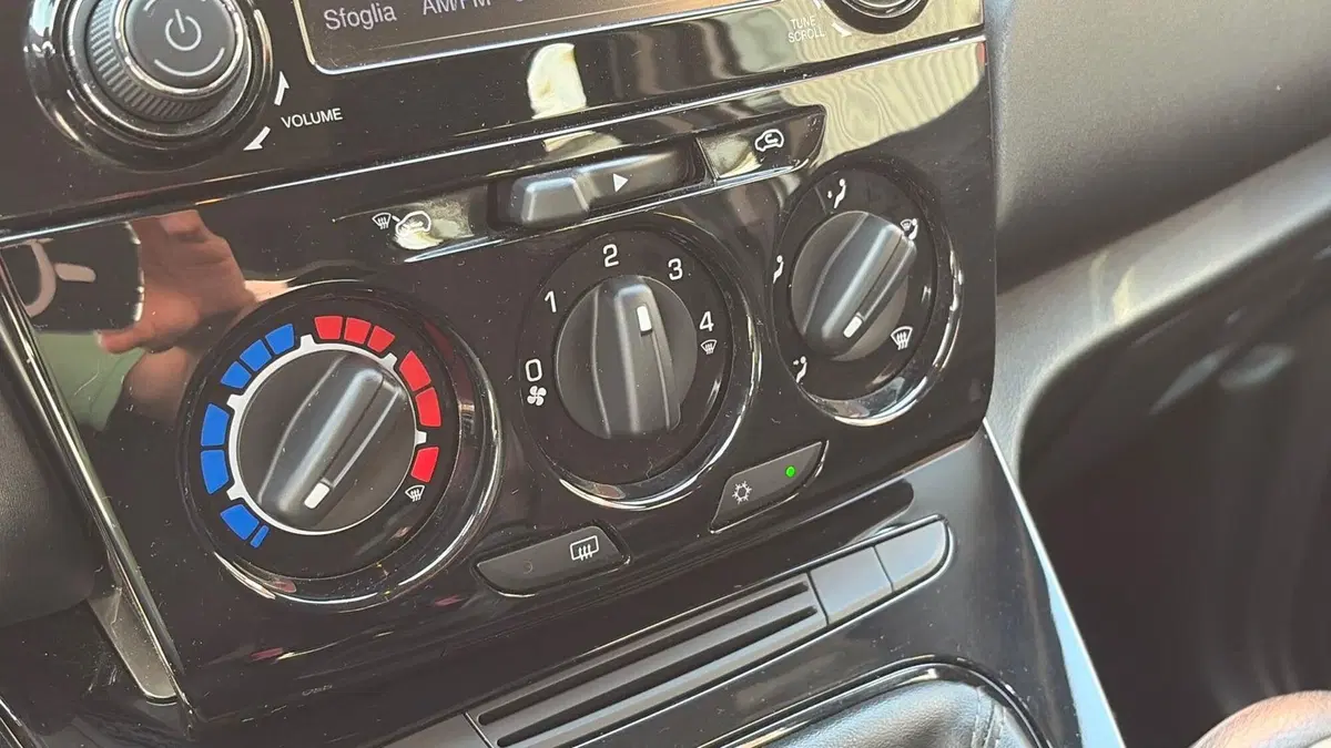 Lancia Ypsilon usata a Treviso (16)