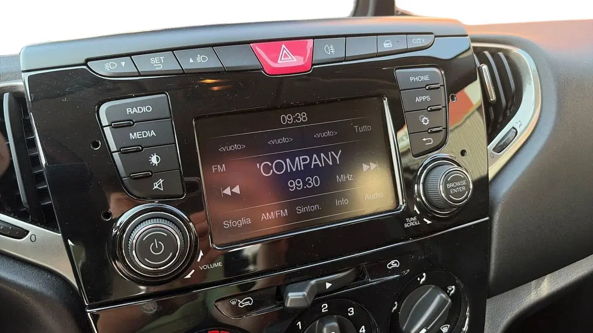 Lancia Ypsilon usata a Treviso (7)