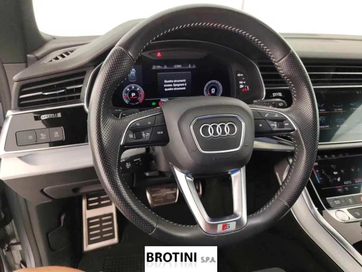 Audi Q8 usata a Massa-Carrara (14)