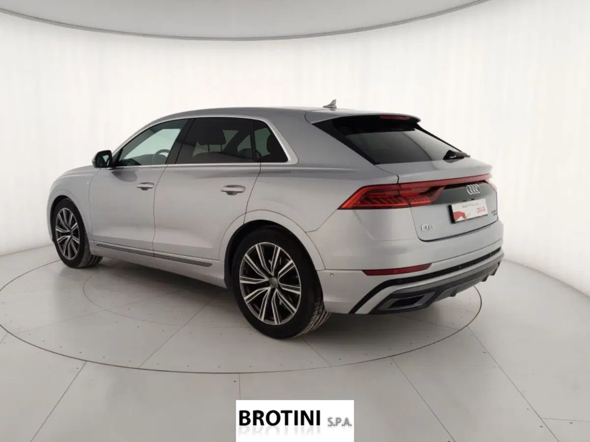 Audi Q8 usata a Massa-Carrara (2)