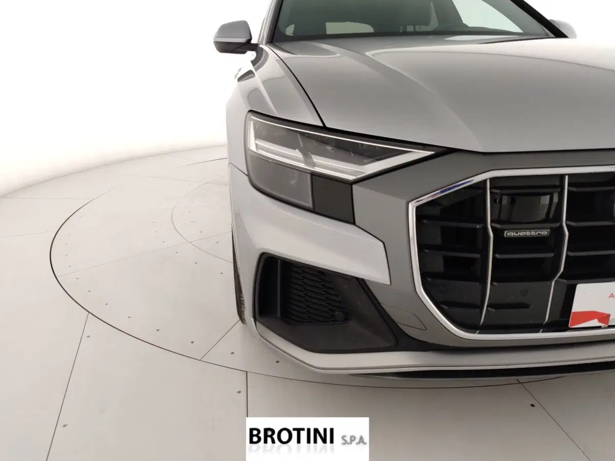Audi Q8 usata a Massa-Carrara (5)