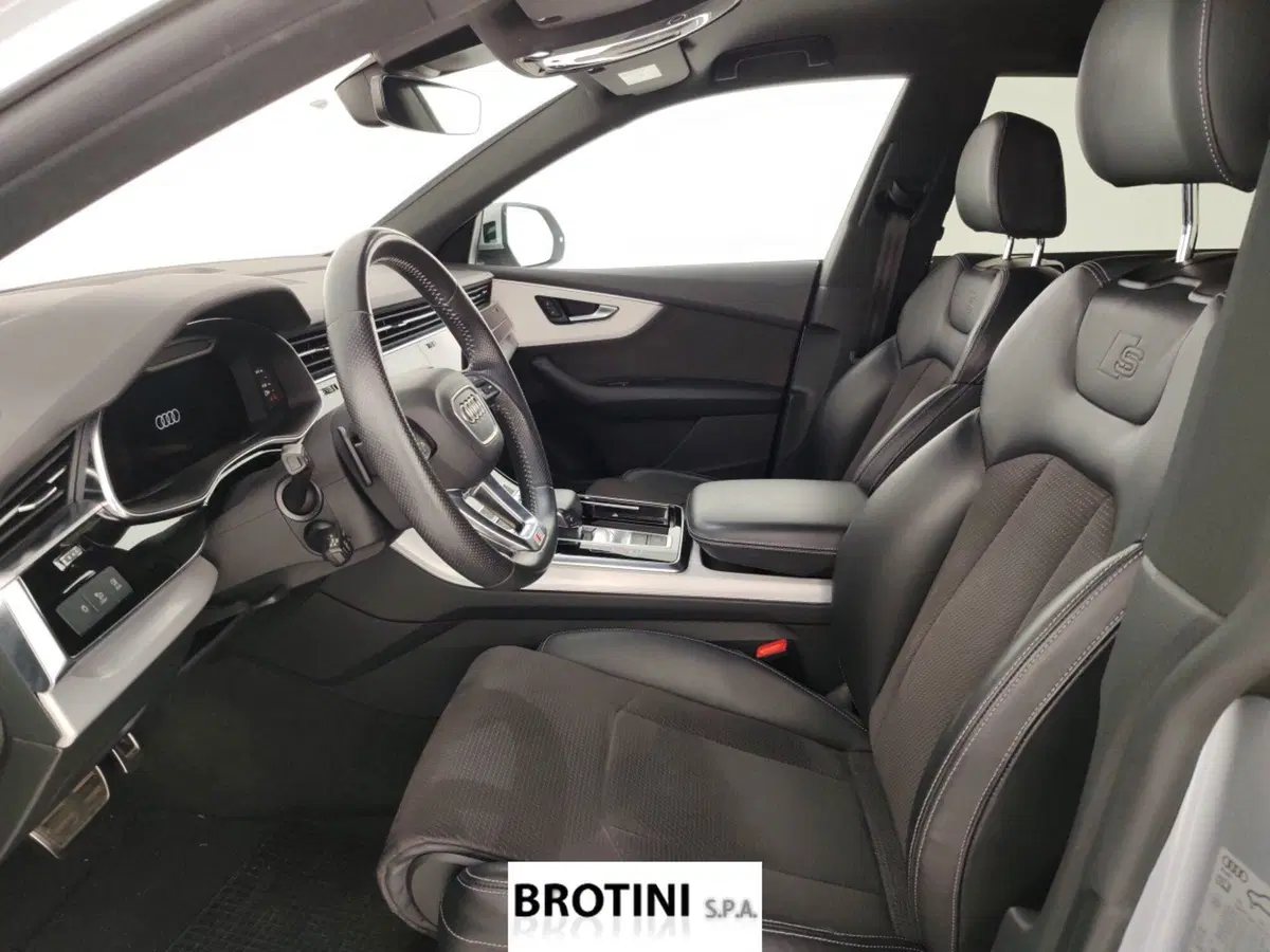 Audi Q8 usata a Massa-Carrara (6)