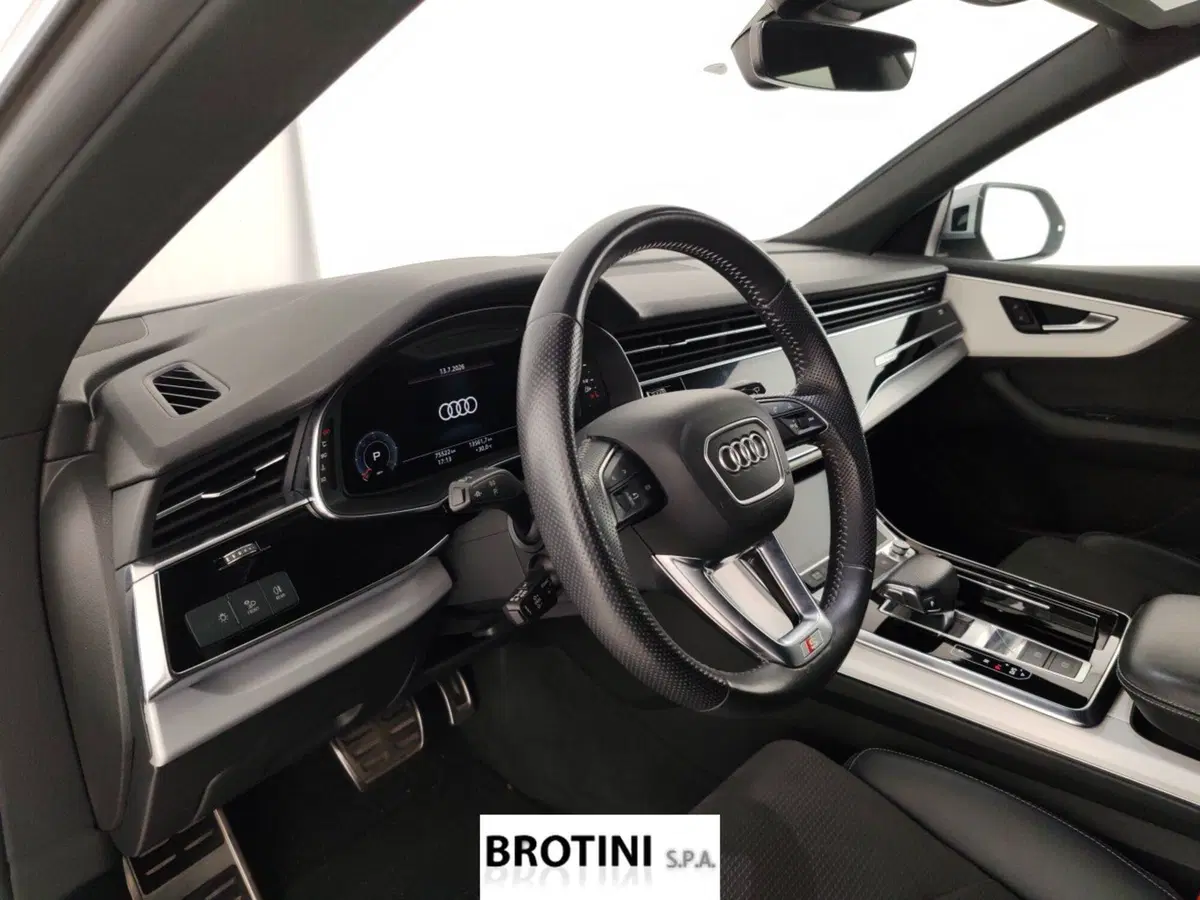 Audi Q8 usata a Massa-Carrara (7)
