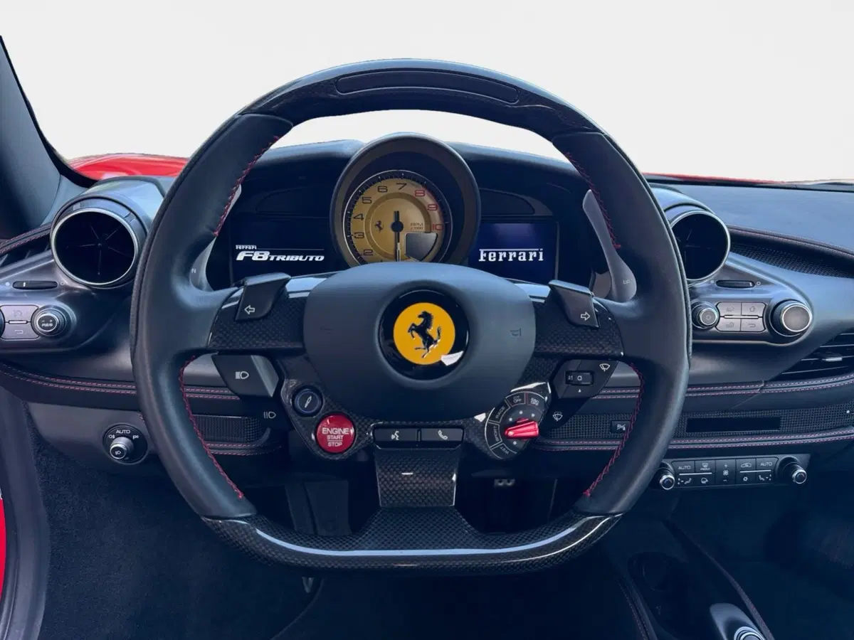 Ferrari F8 Coupé usata a Ancona (12)