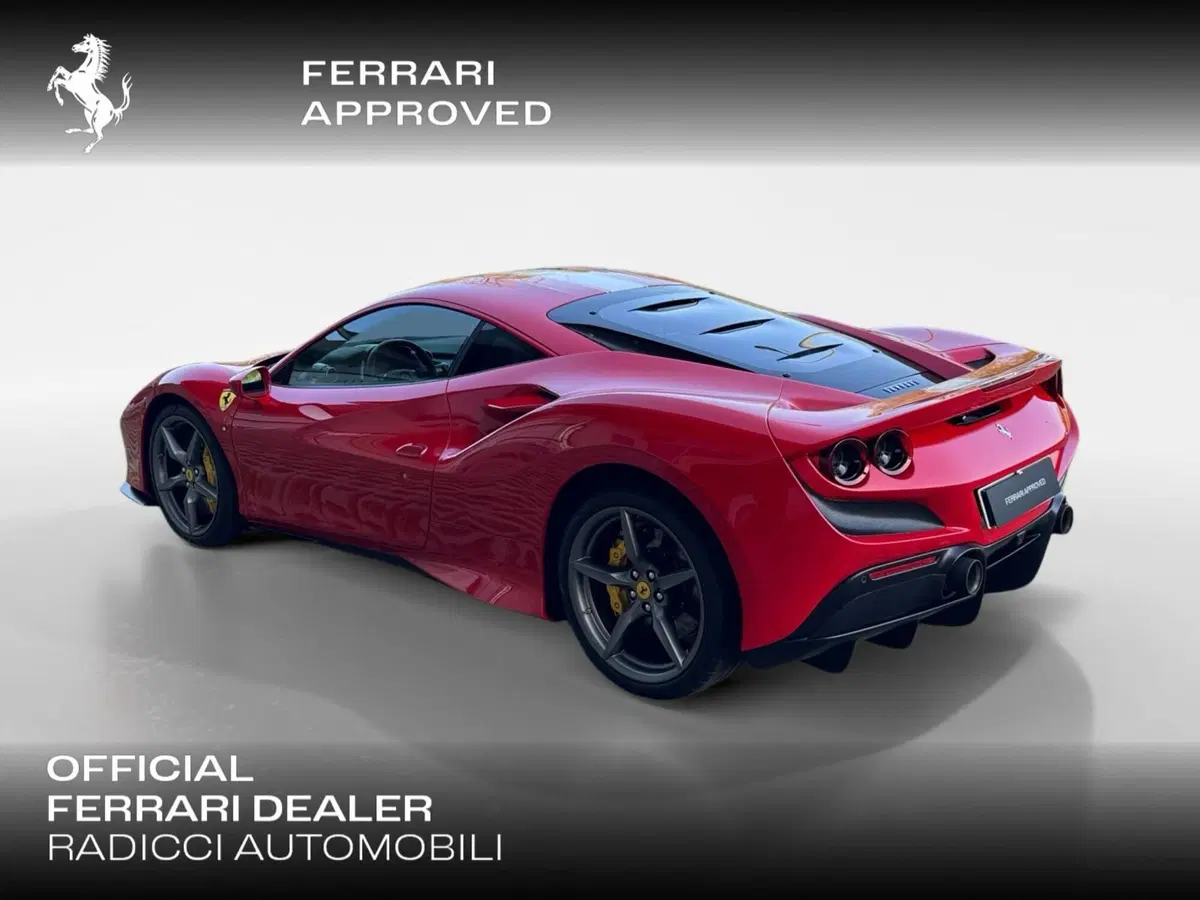 Ferrari F8 Coupé usata a Ancona (5)