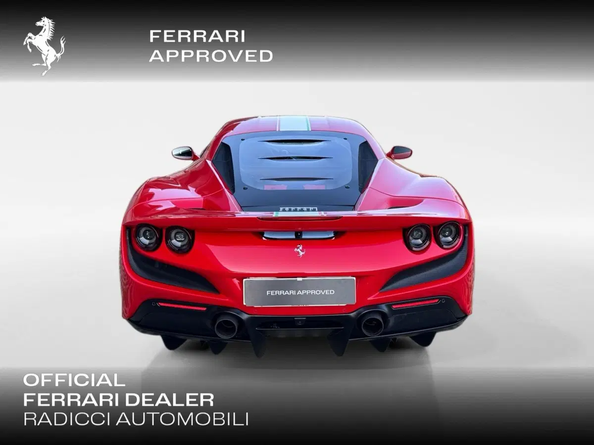Ferrari F8 Coupé usata a Ancona (8)