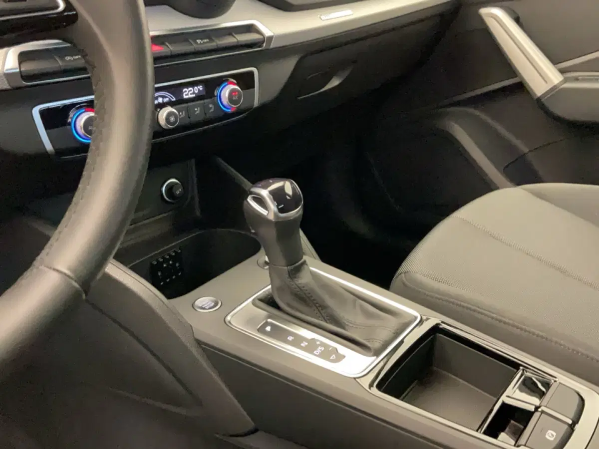 Audi Q2 usata a Napoli (11)