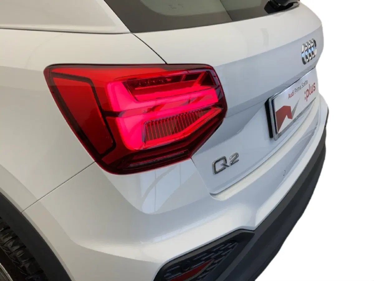 Audi Q2 usata a Napoli (16)