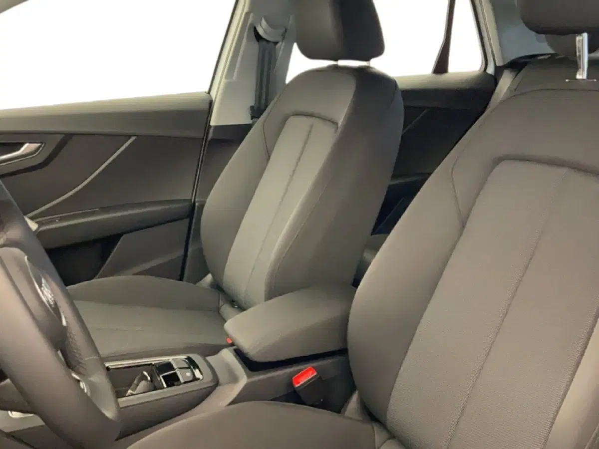 Audi Q2 usata a Napoli (7)