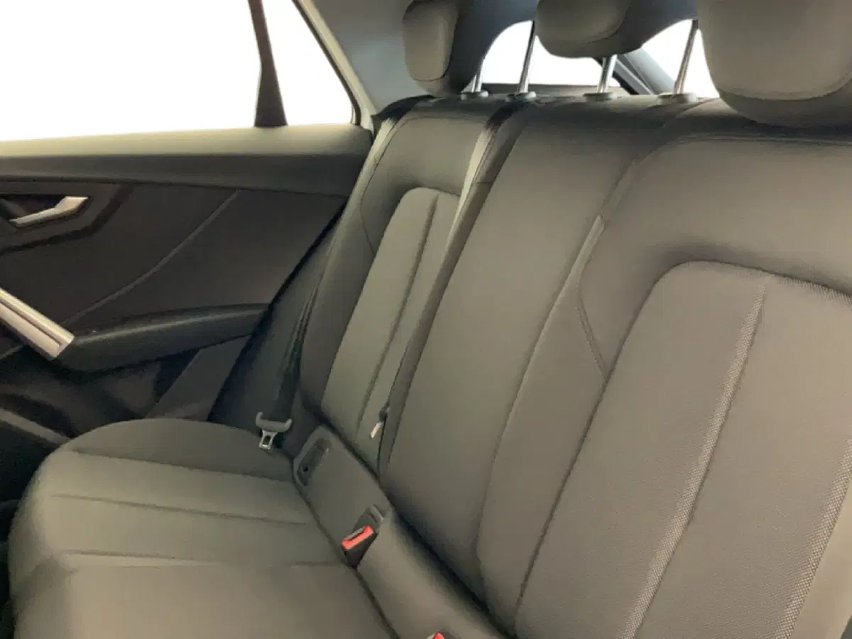 Audi Q2 usata a Napoli (8)