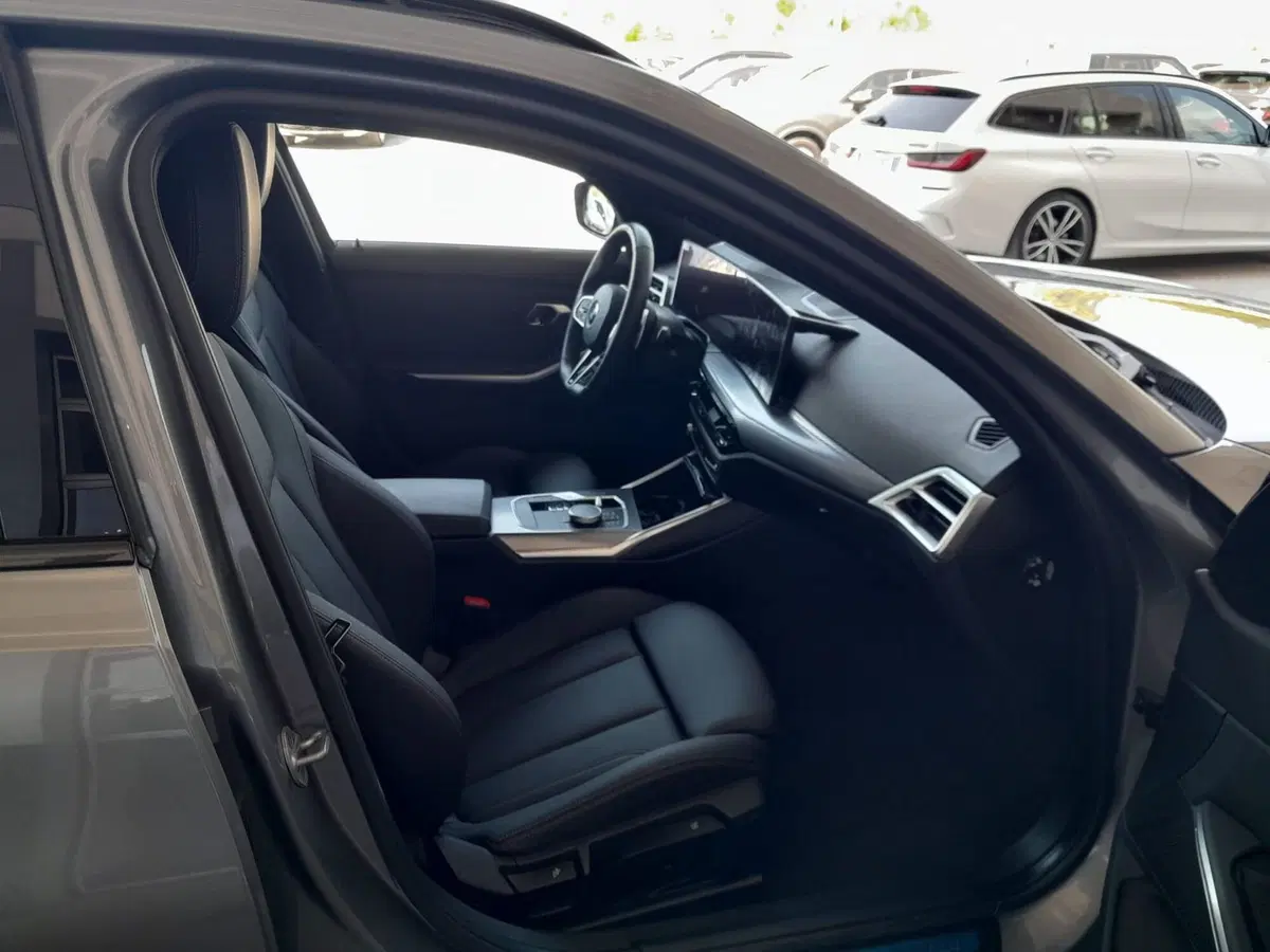 BMW Serie 3 Touring usata a Asti (12)