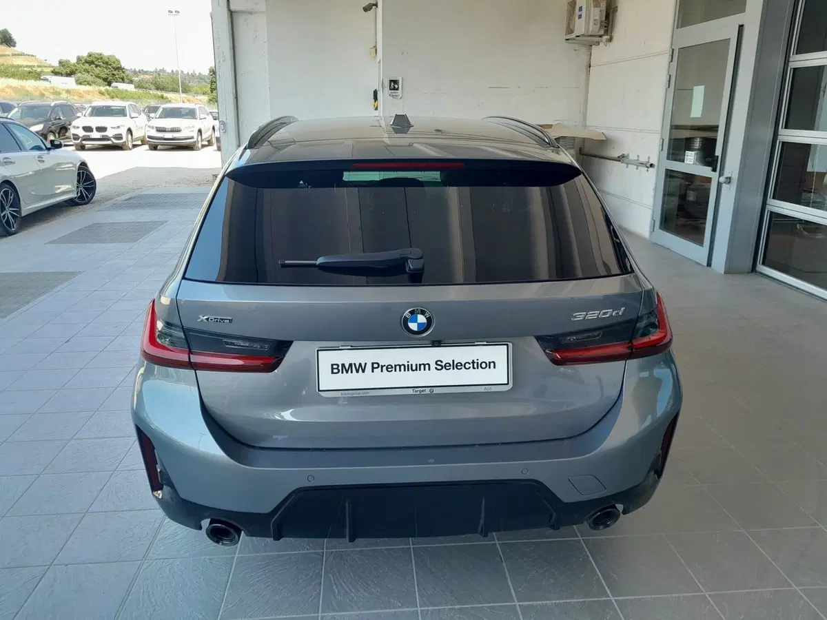 BMW Serie 3 Touring usata a Asti (6)