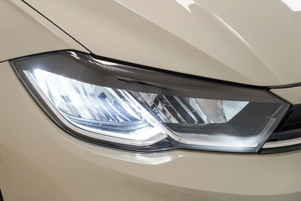 Volkswagen Polo usata a Varese (8)