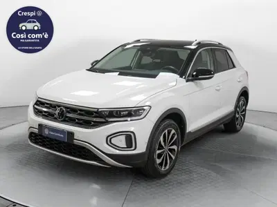 Volkswagen T-Roc 1.5 TSI ACT DSG Style BlueMotion Technology del 2023 usata a Carnago