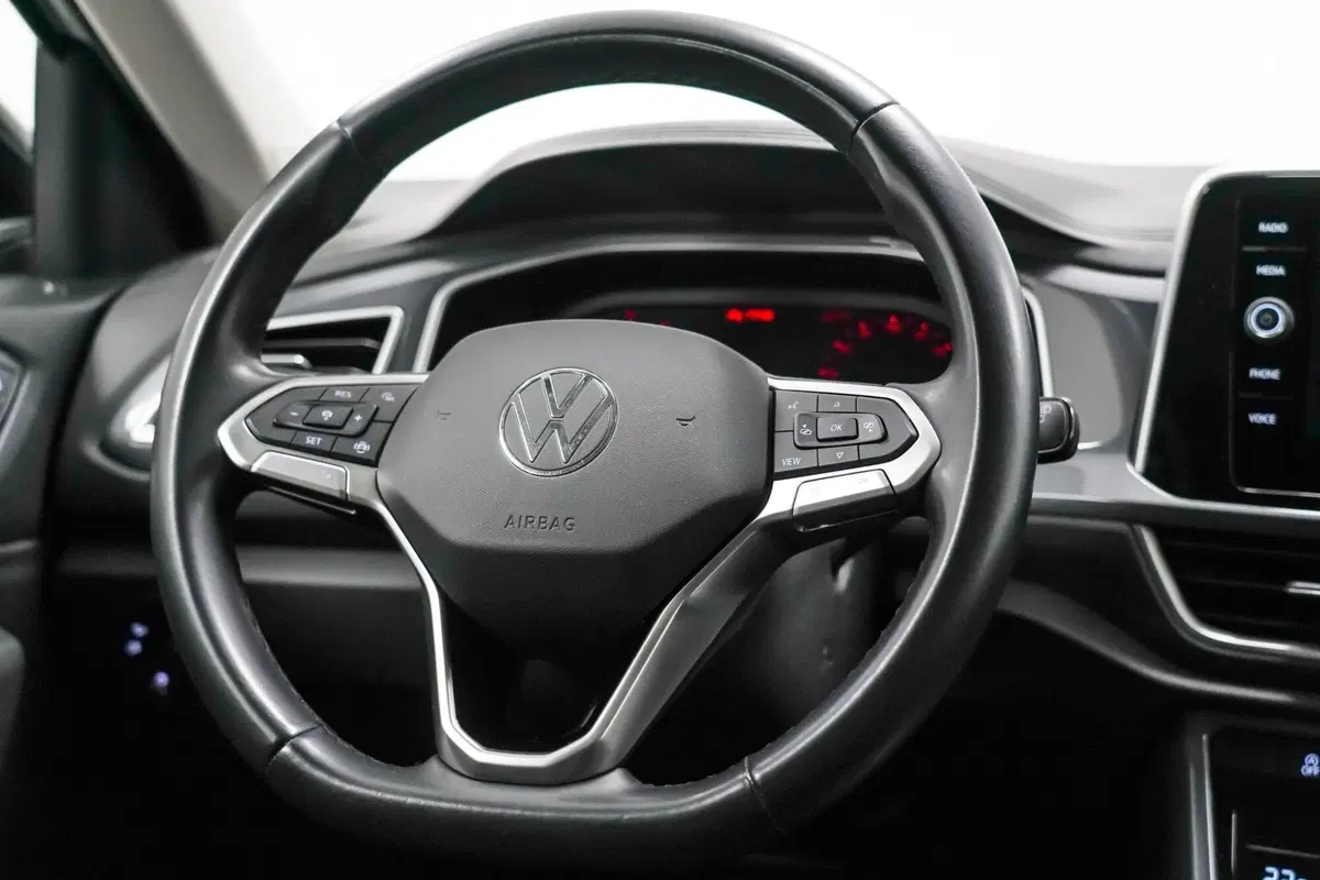 Volkswagen T-Roc usata a Varese (11)