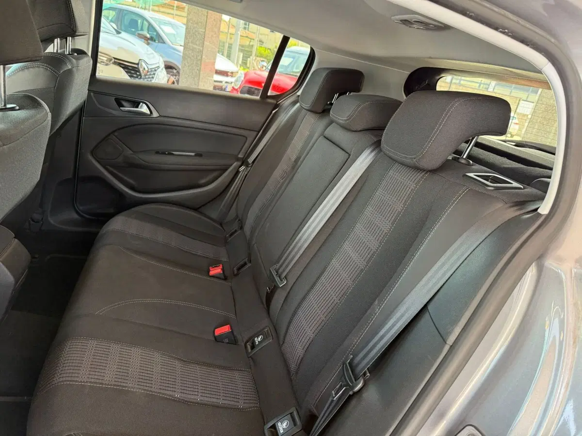 Peugeot 308 usata a Brescia (16)