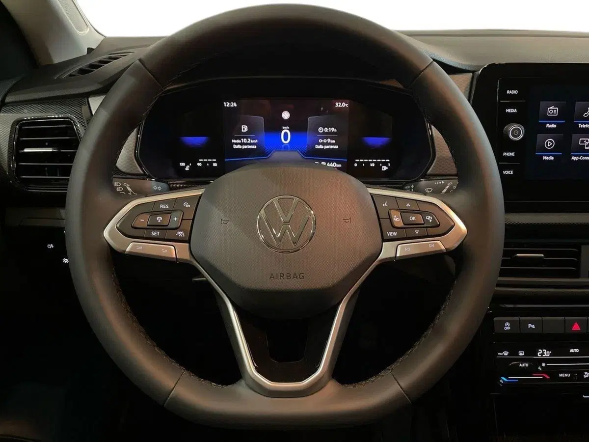 Volkswagen T-Cross nuova a Prato (10)