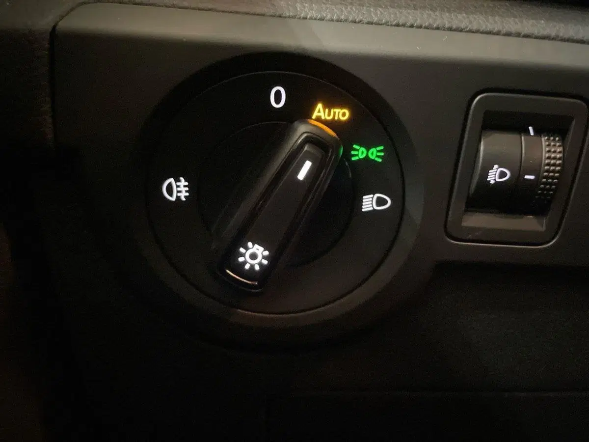 Volkswagen T-Cross nuova a Prato (19)