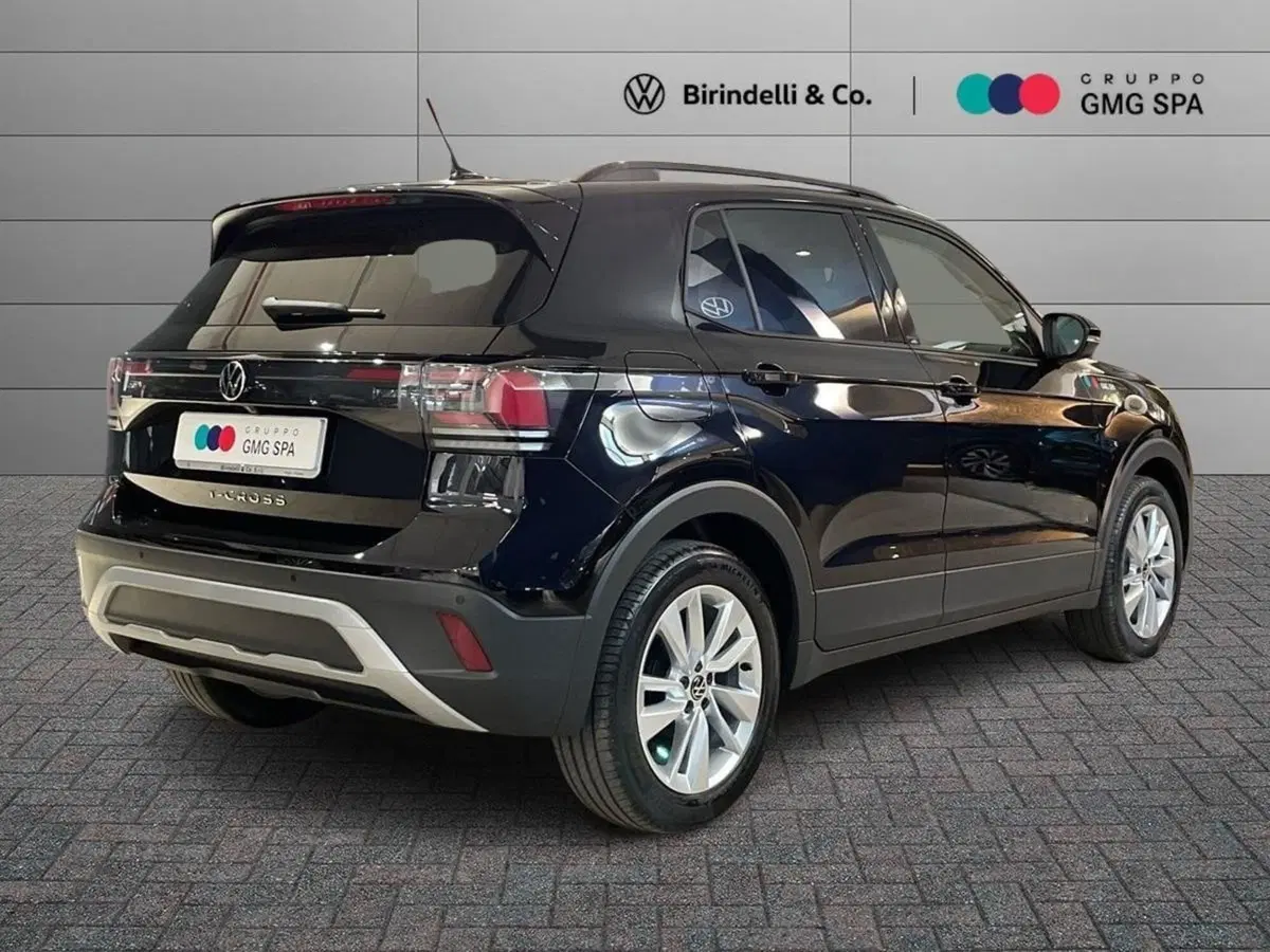 Volkswagen T-Cross nuova a Prato (3)