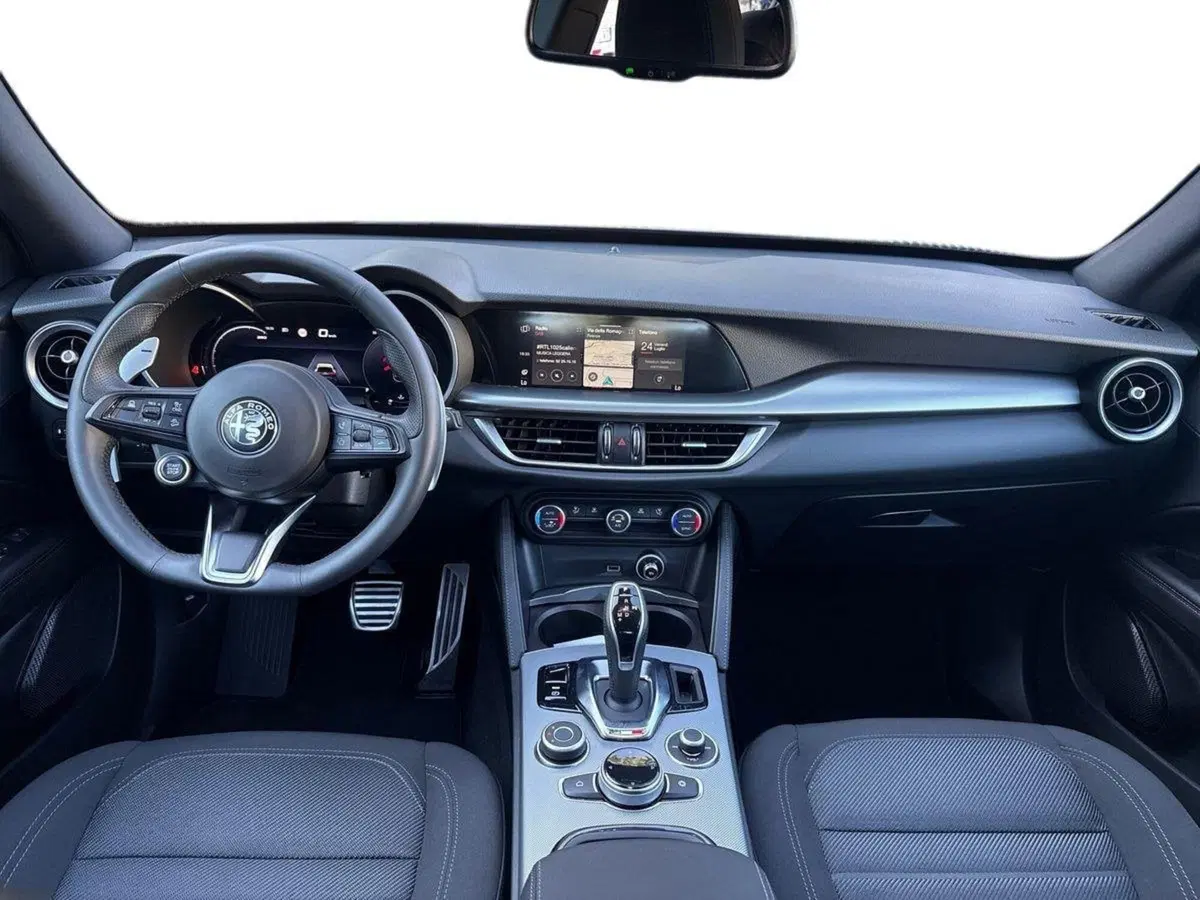 Alfa Romeo Stelvio usata a Firenze (11)