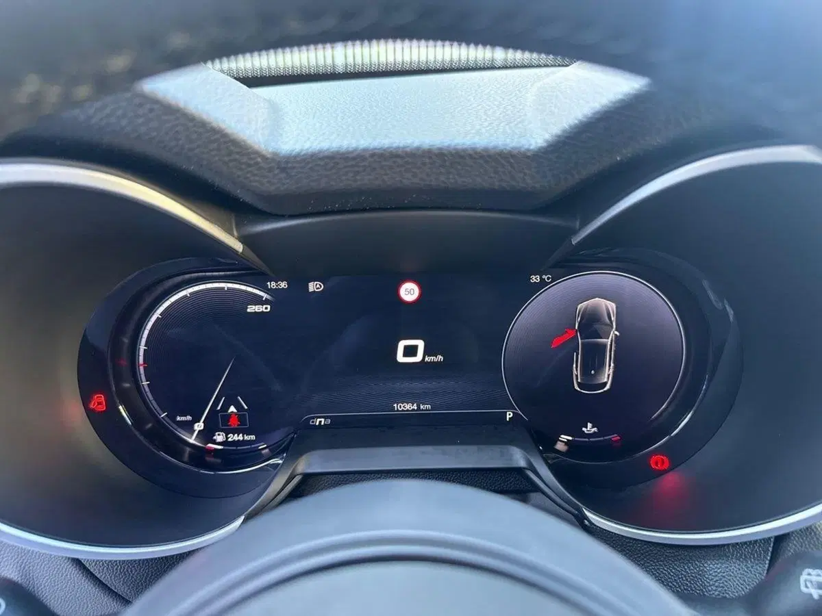 Alfa Romeo Stelvio usata a Firenze (13)
