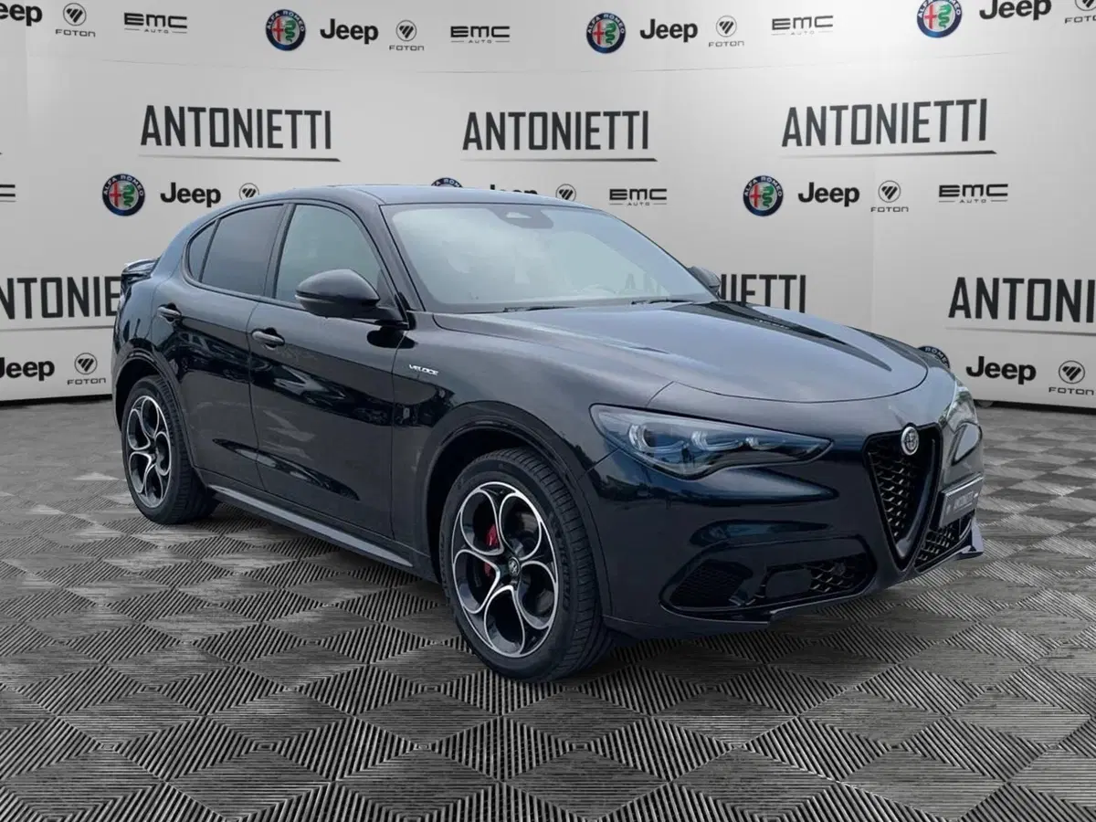 Alfa Romeo Stelvio usata a Ancona (3)