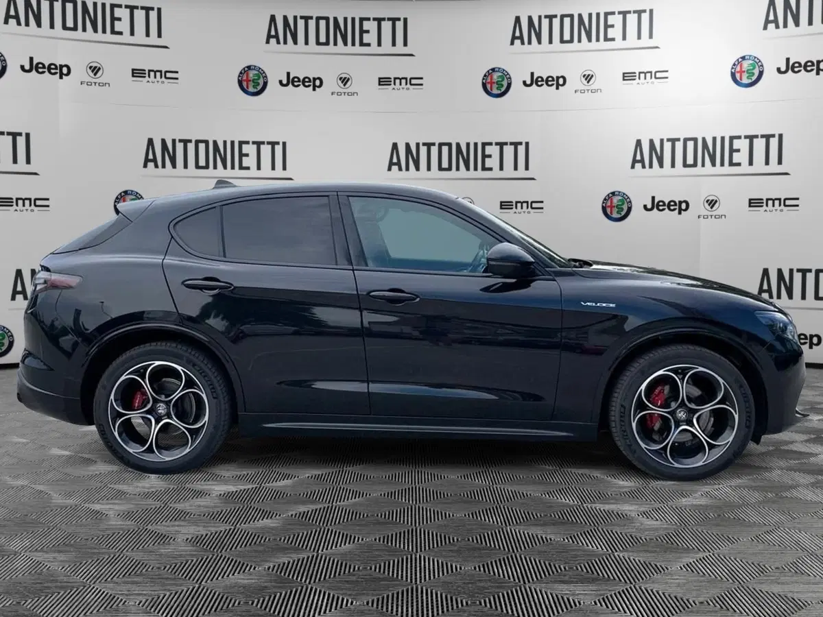 Alfa Romeo Stelvio usata a Ancona (4)