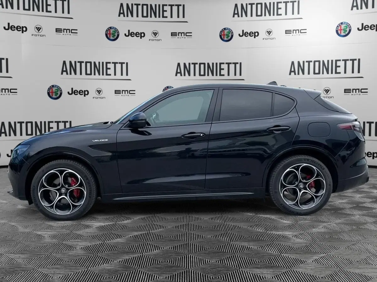 Alfa Romeo Stelvio usata a Ancona (8)