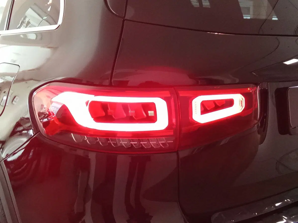 Mercedes-Benz GLB usata a Rimini (11)