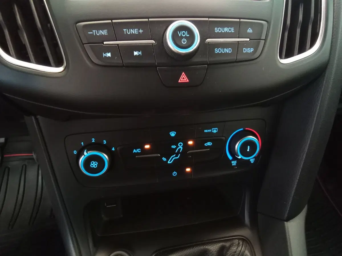 Ford Focus usata a Rimini (12)