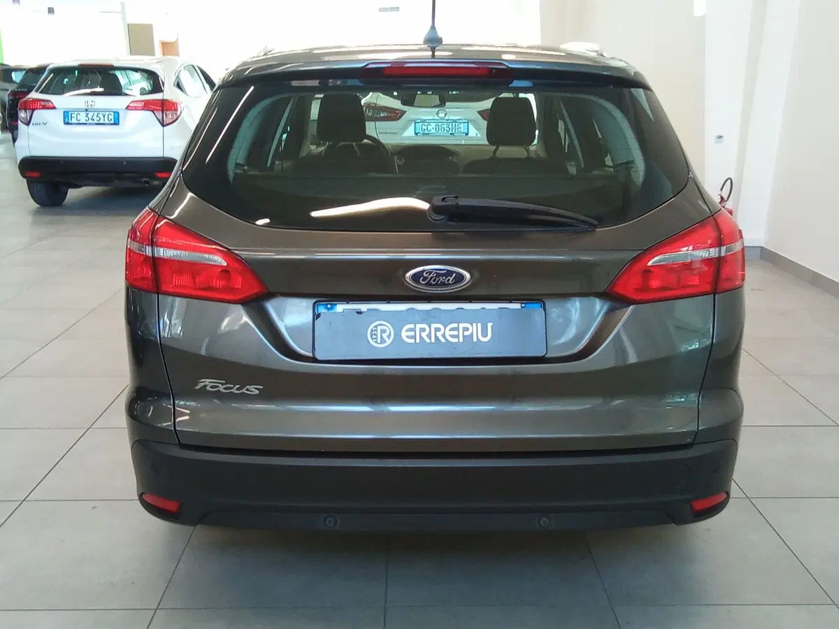 Ford Focus usata a Rimini (7)