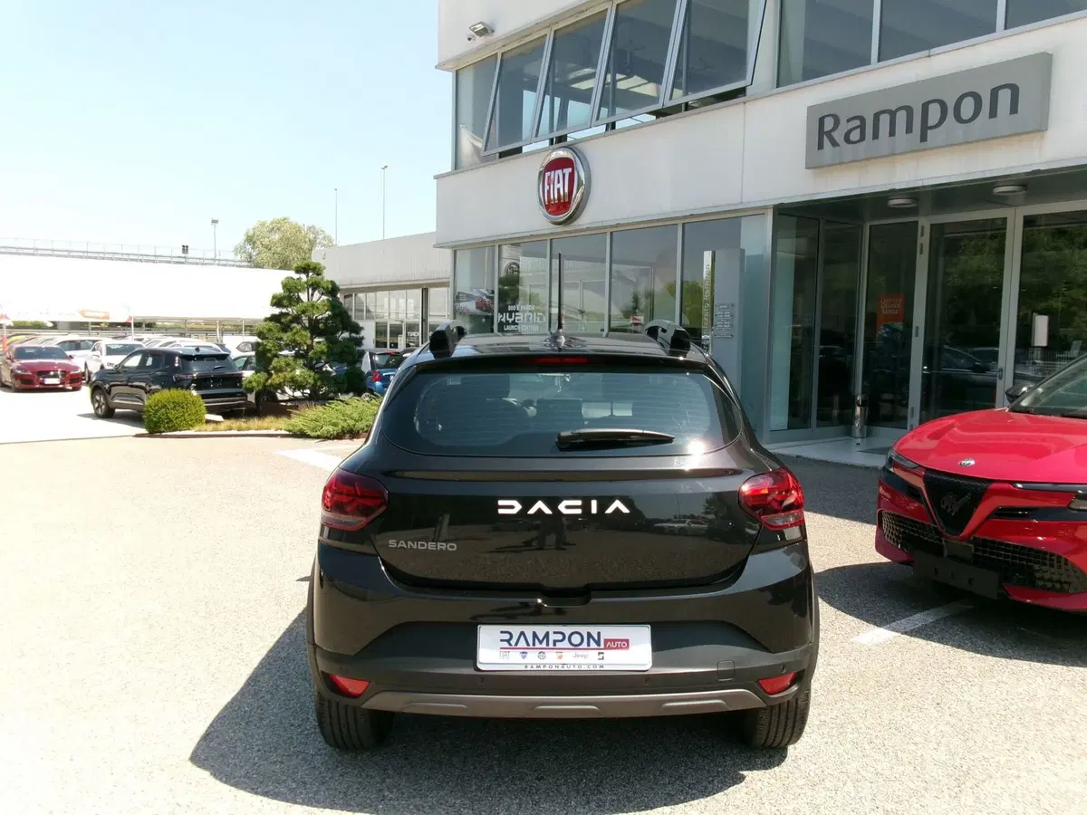Dacia Sandero Stepway usata a Venezia (4)