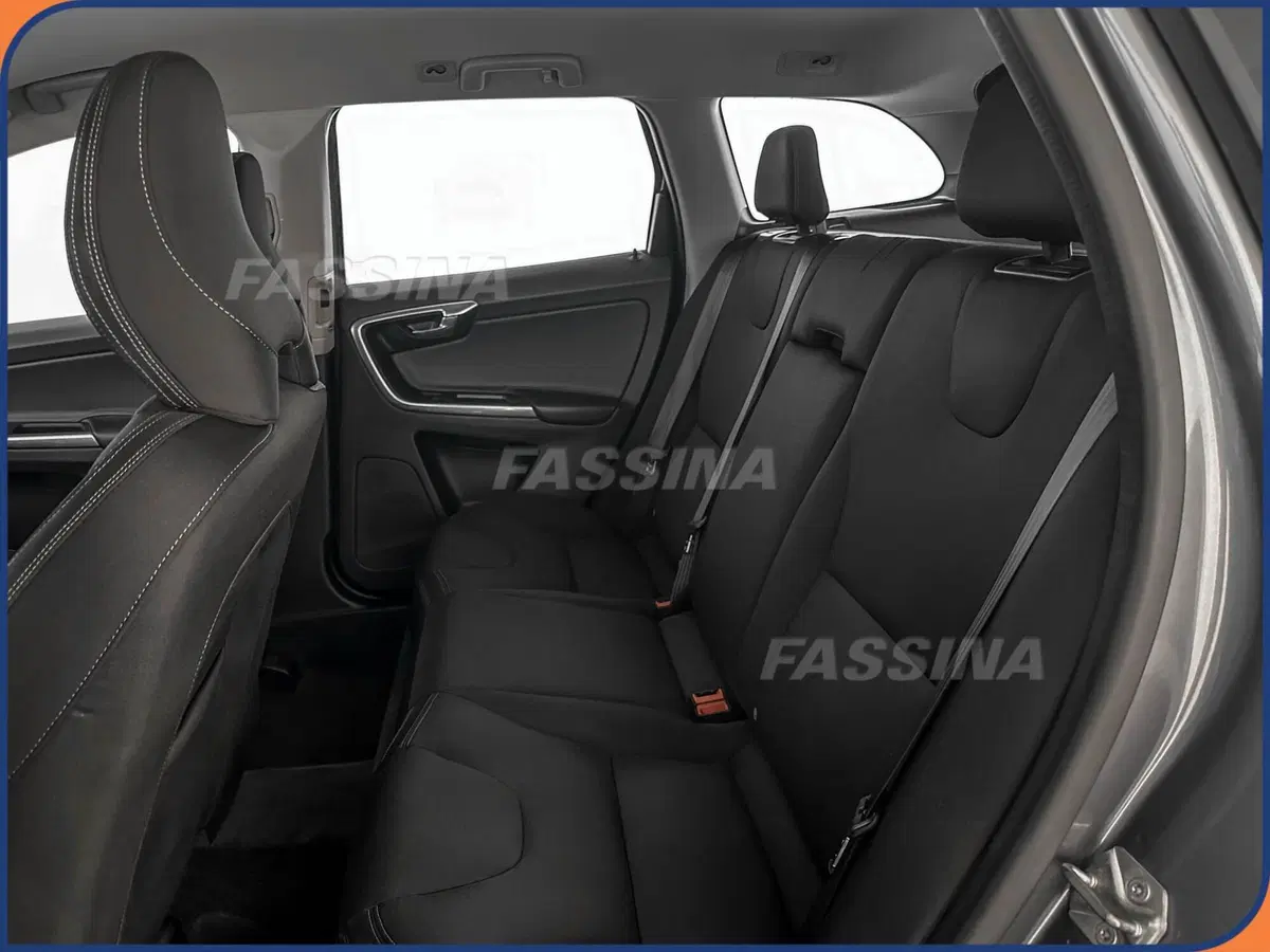 Volvo XC60 usata a Milano (10)