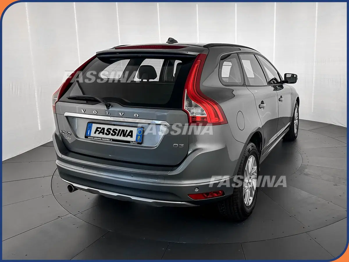 Volvo XC60 usata a Milano (6)