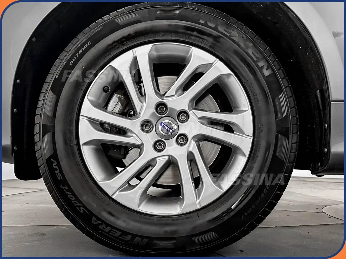 Volvo XC60 usata a Milano (7)